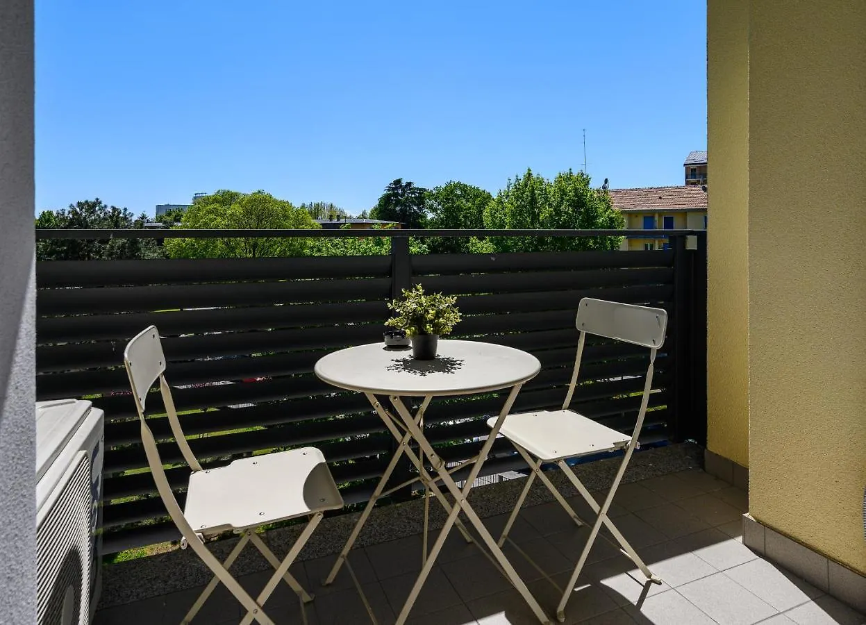 Inganni Charme Apartment Milan